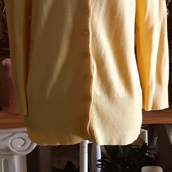 Leo & Nicole Rayon Blend Button Front Cardigan Size XL - Picture 8 of 11